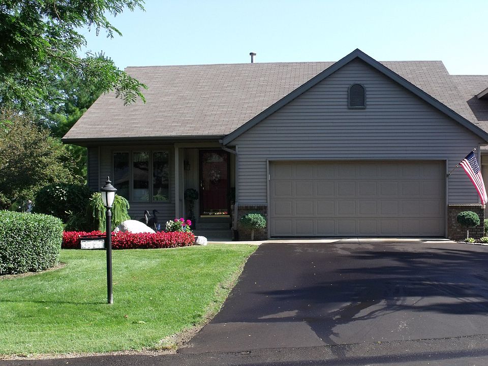 End-Unit Ranch Style Condo 