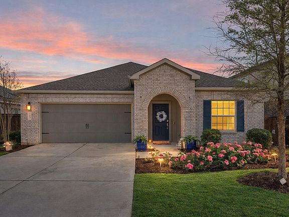 2nd image of 705 Mallow Rd