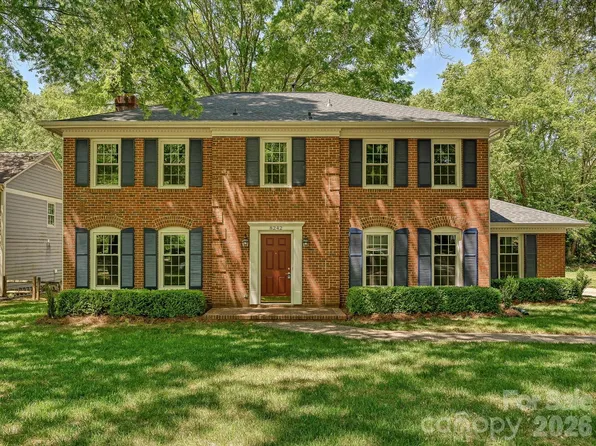 8242 Charles Crawford Dr, Charlotte, NC 28269