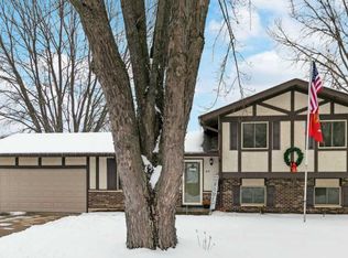 610 Silbury Ct, McHenry, IL 60050