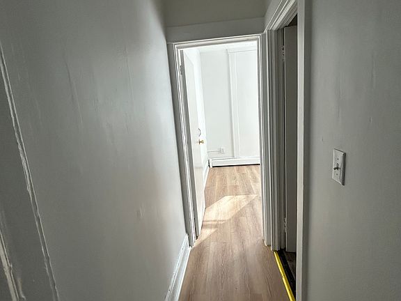 3rd image of 365 Gorge Rd APT 5