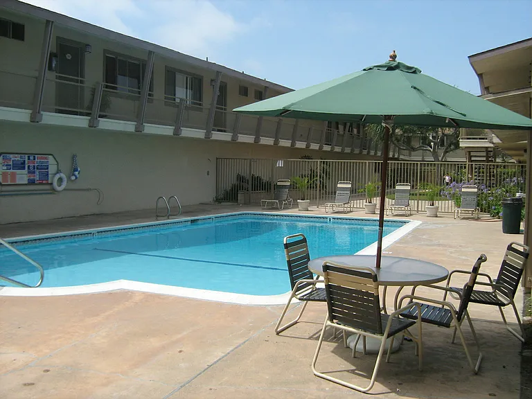 Pacifica Apartments — Photo 13