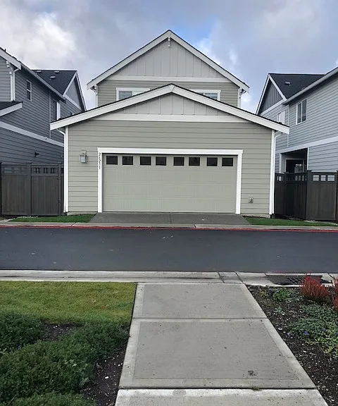 23281 SE Fir St — Photo 2