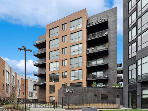 1648 W Division St #702, Chicago, IL 60622