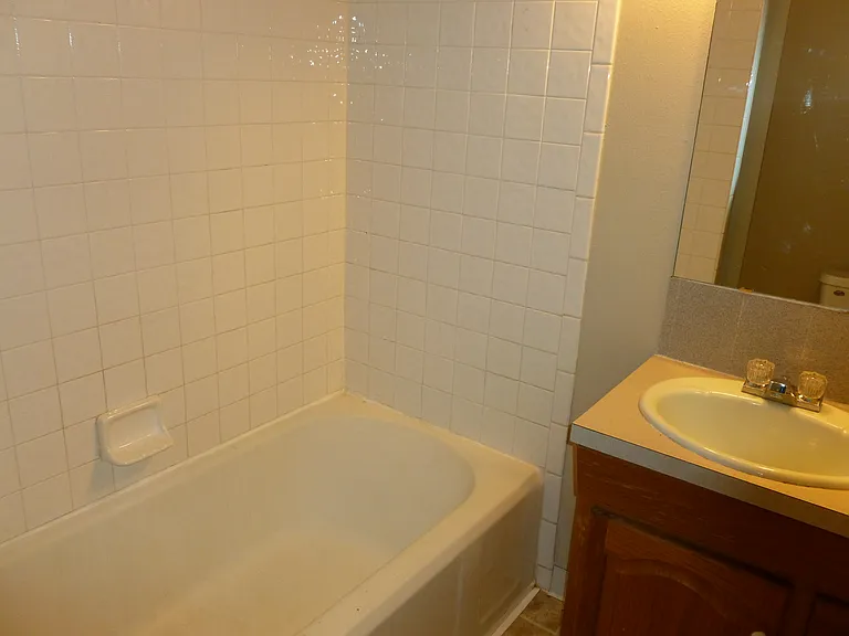 1548 Washington Ave — Photo 13