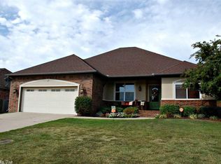 1405 Tolkien Dr, Conway, AR 72034