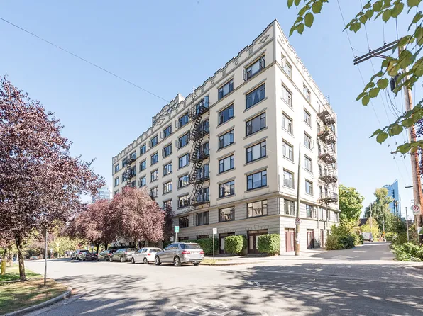 Strathmore Lodge Apartments