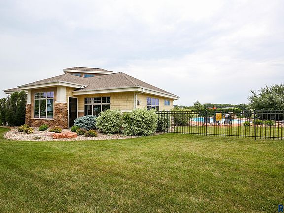 4th image of 8801 E Fiddlewood Dr