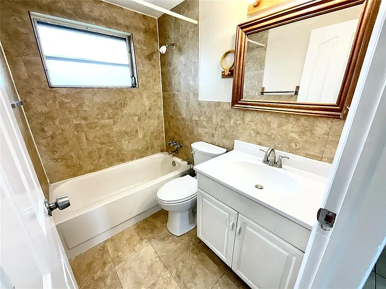 3528 Latimer St — Photo 5