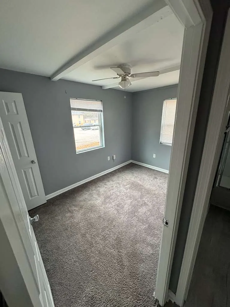 2 bed, $950 — Photo 4