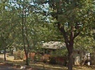 1402 Spencer St, Rossville, GA 30741