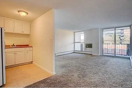 Building Photo - 799 Dahlia St #405