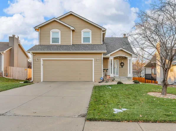 3509 SW Westport Dr, Topeka, KS 66614
