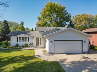 4322 Walnut St, Grand Forks, ND 58201