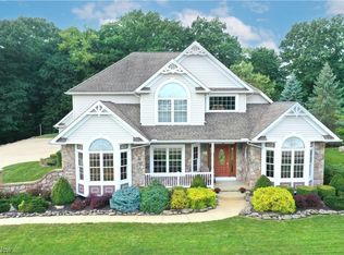 3184 Oaklawn Park Blvd, Stow, OH 44224