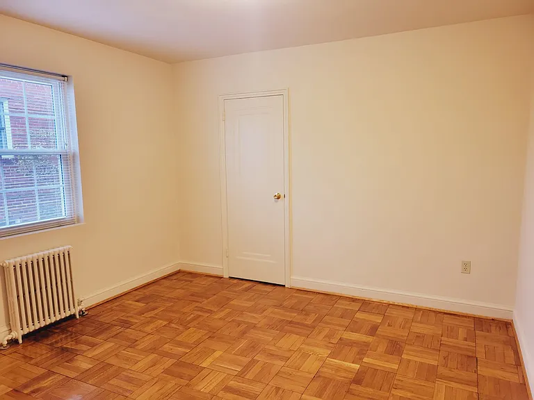 Boulevard Courts Apartments — Photo 9