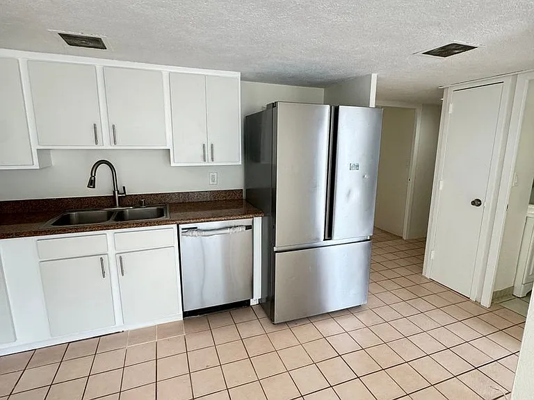 2281 Ala Wai Blvd #404 — Photo 2