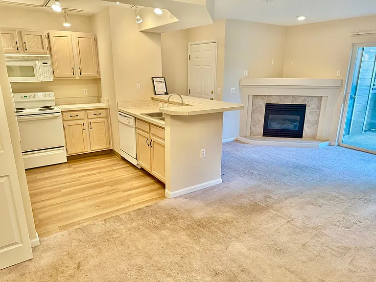 4545 Wheaton Dr #E180 — Photo 1