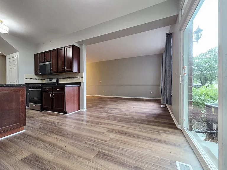 1605 Windward Ct — Photo 12