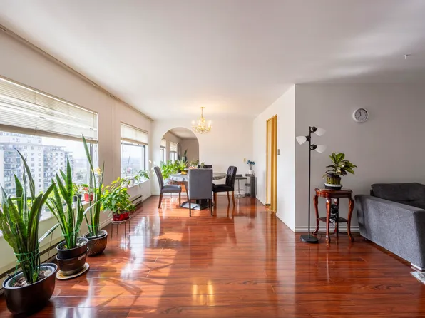 615 Belmont St #902, New Westminster, BC V3M 6A1