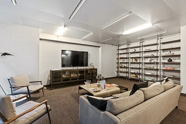 Rented by Greystar | media 15