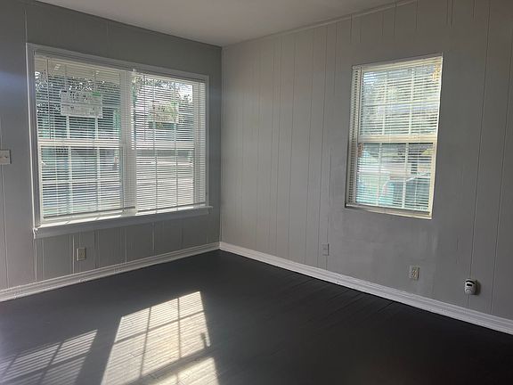 2nd image of 5432 Como Dr