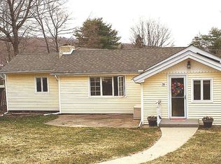 24 Fernwood Ave, Stockholm, NJ 07460