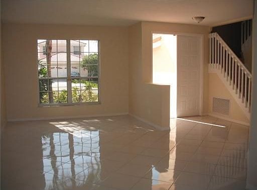 4th image of 1831 SW 179th Ave