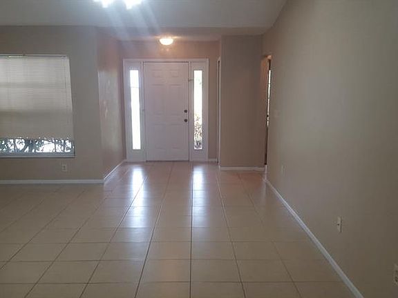 4th image of 11004 Peking Pl