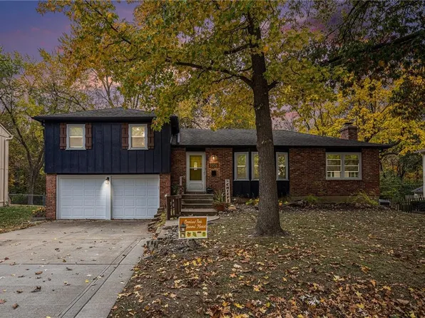 9209 W 76th Ter, Overland Park, KS 66204