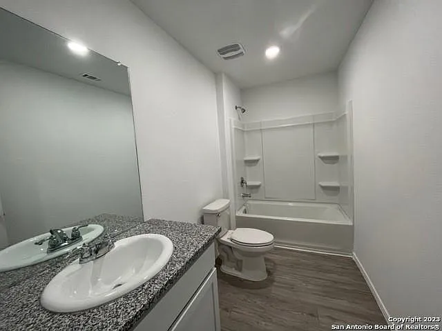 2421 Double Oak Dr — Photo 14