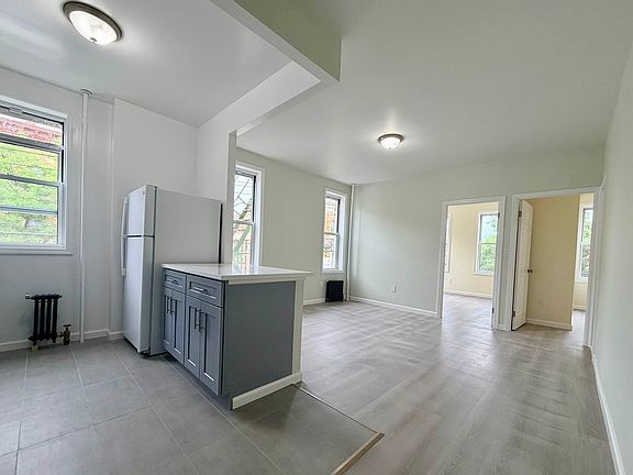 5th image of 792 Onderdonk Ave #2L