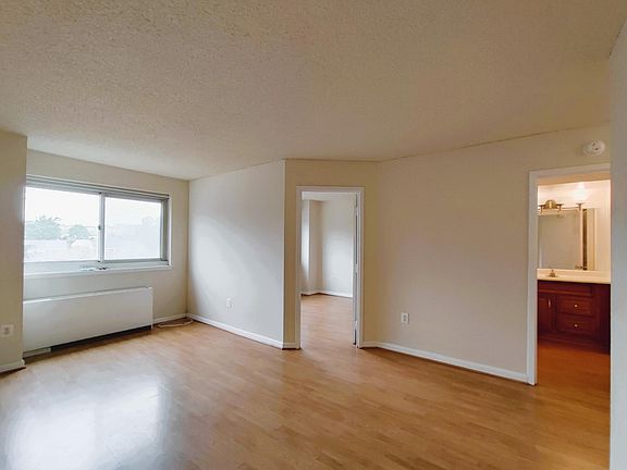 3rd image of 1225 Martha Custis Dr APT 204