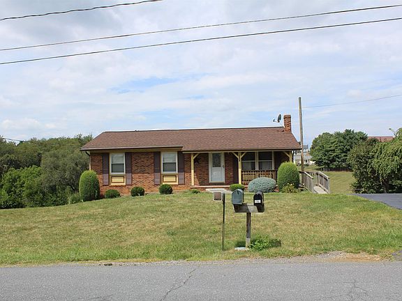 2nd image of 1961 Mauzy Ln