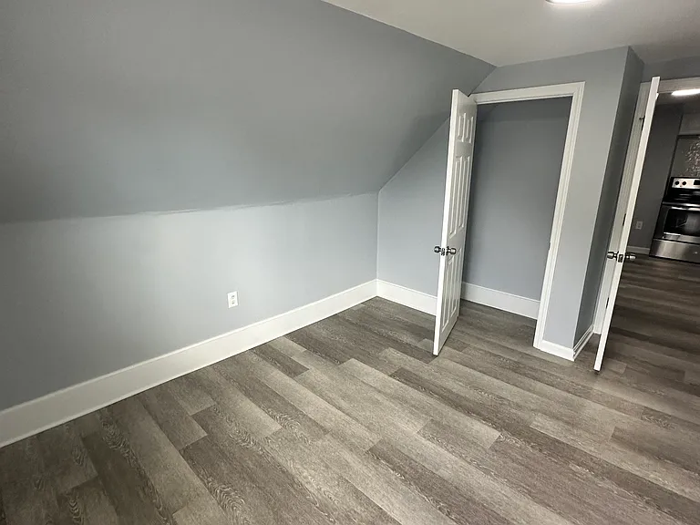 378 Center St #7 — Photo 5