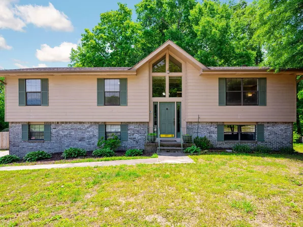 612 Northbrook Dr, Hixson, TN 37343
