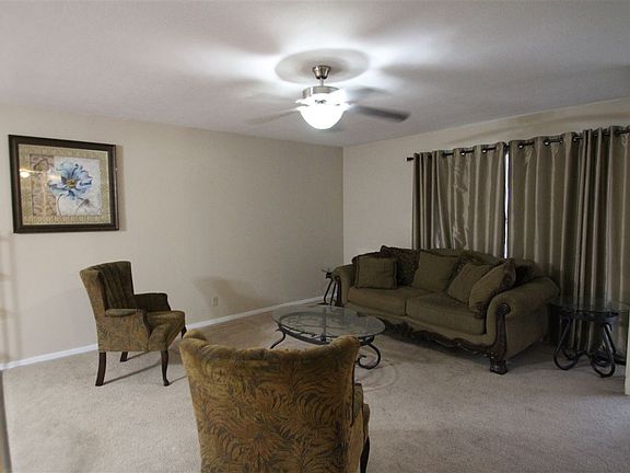 4th image of 1012 Archway Dr