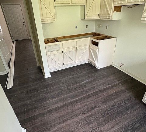 3rd image of 501 Oakdale Ave