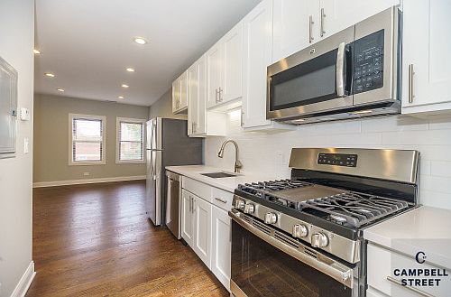 1st image of 1911 W Irving Park #302