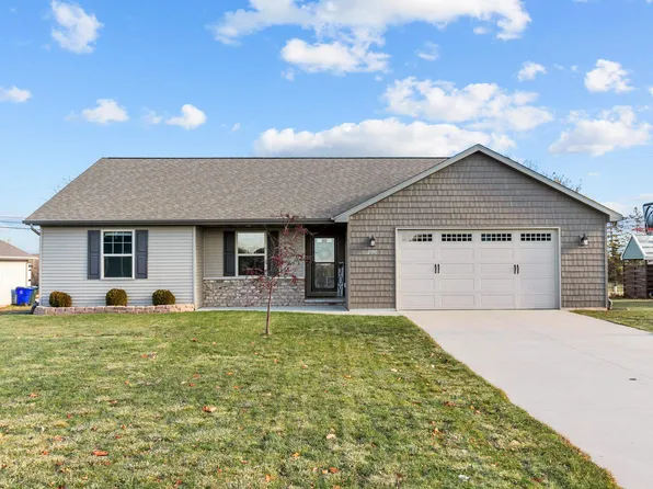2080 Fenway Ct, Kaukauna, WI 54130