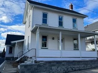 207 S Schanck Ave, Pen Argyl, PA 18072