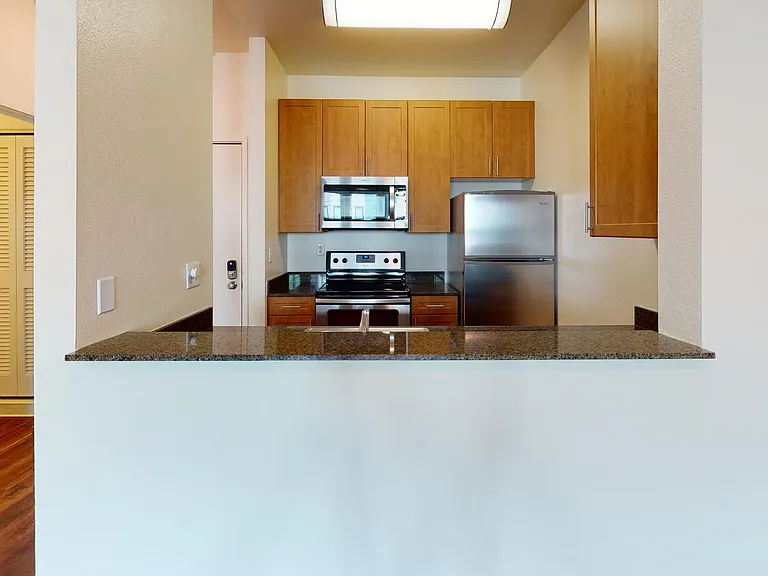 2000 Post — Photo 97