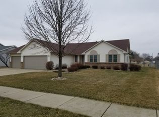 630 Gershwin Ln, Machesney Park, IL 61115