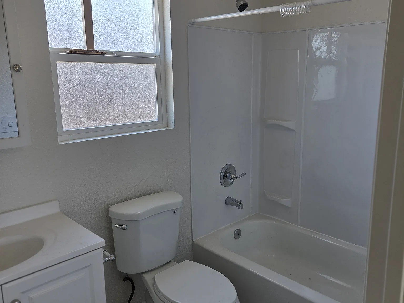 1 bed, 950 sqft, $1,400 — Photo 4