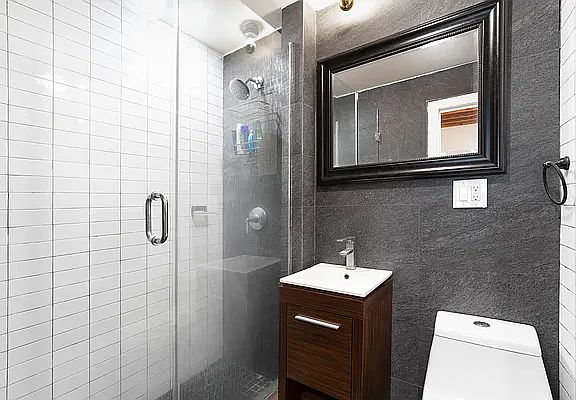5th image of 40 Horatio St APT 17