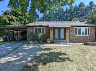 29 Tangmere Rd, Toronto, ON M3B 2N2