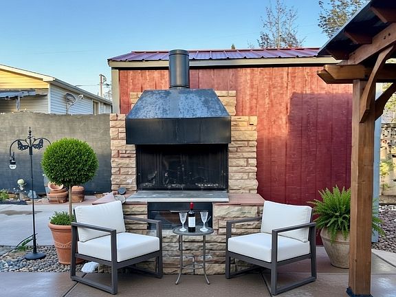 3rd image of 252 E Altamira Dr S