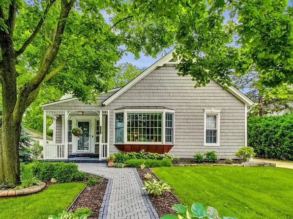 420 Elmwood DRIVE, Lake Geneva, WI 53147