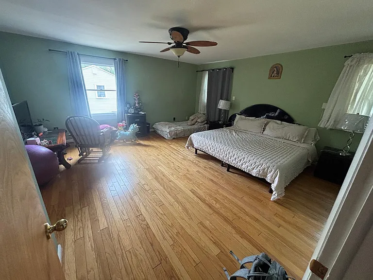 1713 Fleetwood Dr — Photo 8