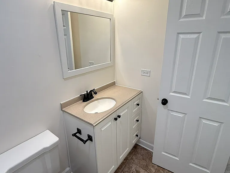 11810 S Komensky Ave #103 — Photo 8